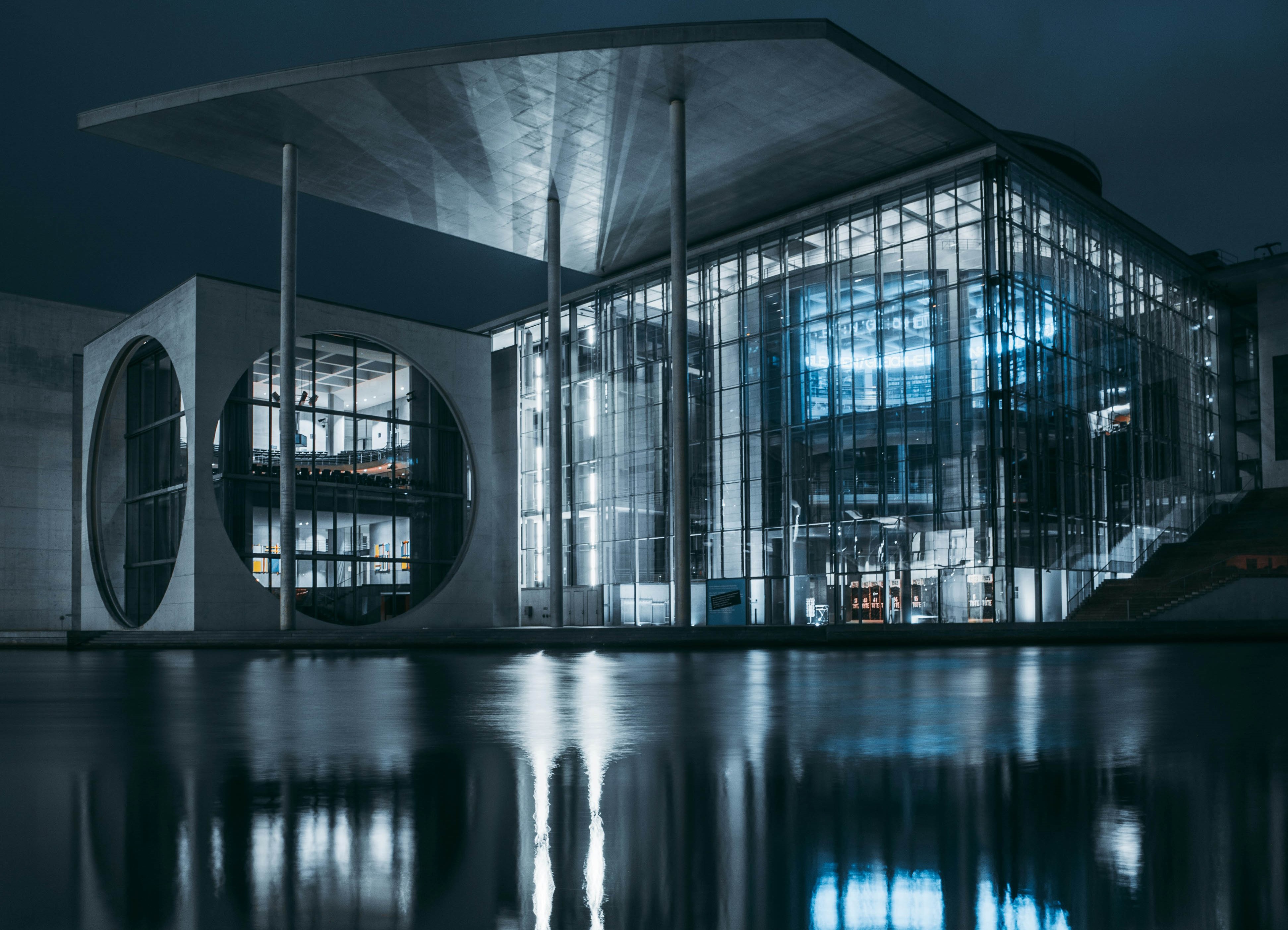 谈球吧官网 -无缝生活 自在切换 三星Galaxy AI以技术创新拓展体验边界